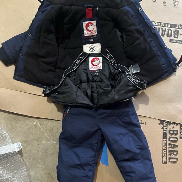 CANADA WEATHER GEAR. JACKET
SIZE 24 MONTHS
PLUS SNOW-PANTS - Picture 2 of 8
